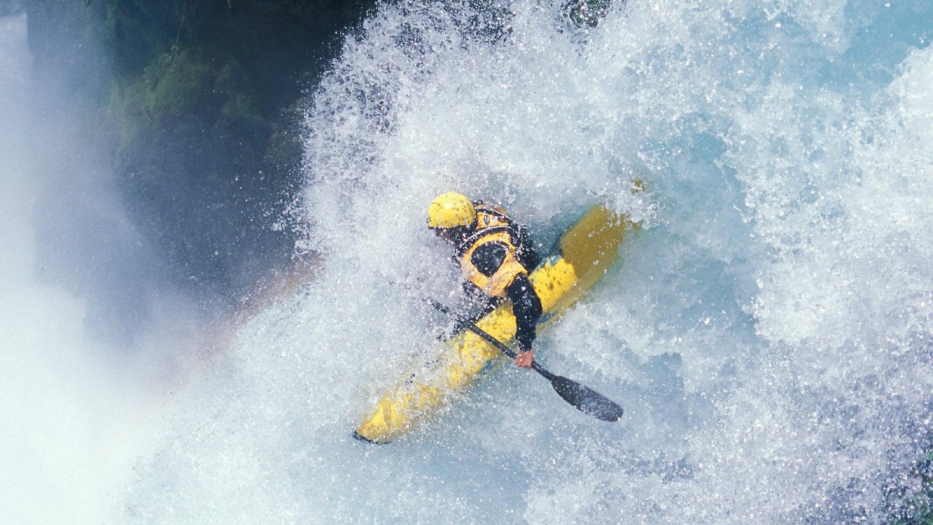 《线上线下融合：新型电竞赛事模式探索》，线上线下比赛