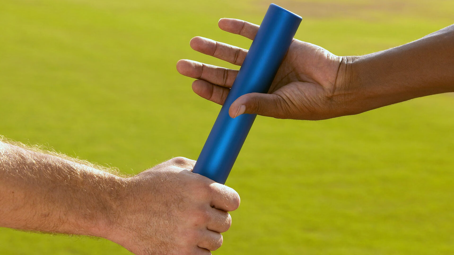 荷兰马术协会与科技公司合作,开发虚拟现实训练平台,提升骑手技能。